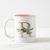 Gouden Folie R Monogram Pine & Berry Kerstmis Tweekleurige Koffiemok (Links)