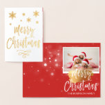 Gouden Folie Vrolijk Kerstfeest Sneeuwvlok Fotokaa Folie Kaarten<br><div class="desc">Gold Foil Christmas Hand Lettered Script Snowflake Photo Card. De foto en tekst van deze kerst Kaart kan worden bijgewerkt en aangepast met uw foto en naam. Deze kaart toont jouw namen aan de binnenkant van de Gold Foil Christmas Kaart.</div>