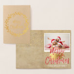 Gouden Folie Vrolijke Kerstkrans Fotokaart Folie Kaarten<br><div class="desc">Gouden Folie Kerst Krans Hand Geletterde Script Craft Paper Photo Card. De foto en tekst van deze kerst Kaart kan worden bijgewerkt en aangepast met uw foto en naam. Deze kaart toont jouw namen aan de binnenkant van de Gold Foil Christmas Kaart.</div>