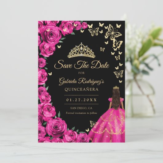 Gouden Fuchsia Roze Rozen Vlinders Quinceanera Save The Date (Staand voorkant)