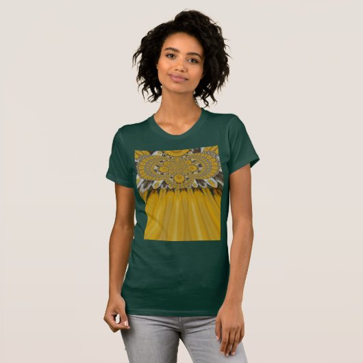 Gouden Gele Bloem Patroon Design Art T-shirt (Voorkant volledig)
