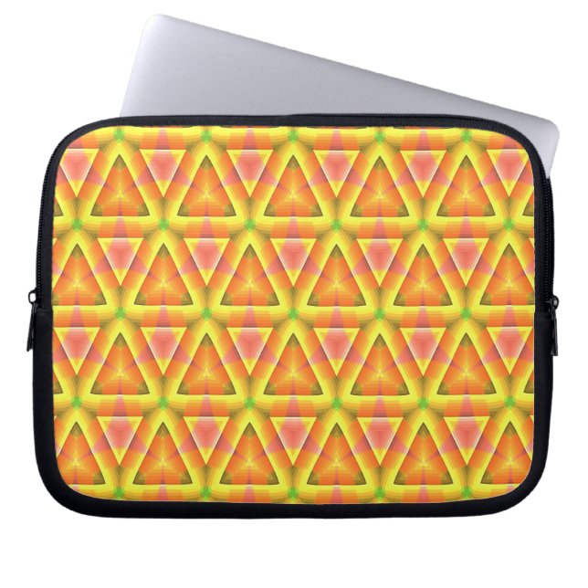 Gouden Gele Driehoek Patroon Laptop Sleeve (Voorkant)