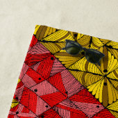 Gouden geometrische strepen – Luxe Abstract Strandlaken (In situ)