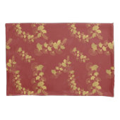 Gouden Gingko Balboa Bladeren op Donkerrode Achter Kussensloop (Voorkant)