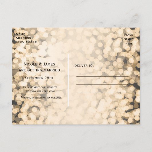 Gouden glinsterende lichten SAVE THE DATE Glam pos Aankondigingskaart (Achterkant)