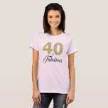 Gouden glitter 40 en Fabulous 40th Birthday Gift T-shirt<br><div class="desc">Vier het draaien van 40 in stijl met dit elegante 40ste verjaardagsontwerp. 40 en fabelachtig in faux gouden glitter en zwart op een roze T-shirt. Overeenkomende producten en andere kleuren zijn verkrijgbaar in onze winkel. Exclusief voor u ontworpen door Happy Dolphin Studio!</div>