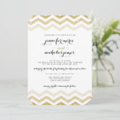 Gouden Glitter Glamour Chevron bruiloft uitnodigin Kaart (Staand voorkant)