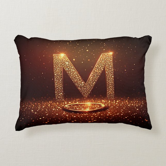 Gouden Glitter Letter M Monogram Cadeau Accent Kussen (Voorkant)
