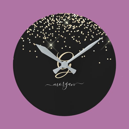 Gouden Glitter & Monogram Wit Script Naam op Zwart Ronde Klok