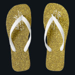 Gouden glitterschoenen bruid, bruidsmeisjes teenslippers<br><div class="desc">Voeg de rol van het bruidsmeisje,  het getrouwde naam van het koppel en de huwelijksdatum toe aan deze elegante zomerstrandtrouwschoenen met een nep gouden glanslaag.</div>