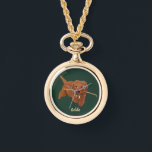 Gouden Golden Doodle-halsketting Horloge<br><div class="desc">Een horlogehalsketting met leuke Golden Doodle-afbeeldingen. De tekst kan worden gepersonaliseerd. Originele kunst van WB.</div>