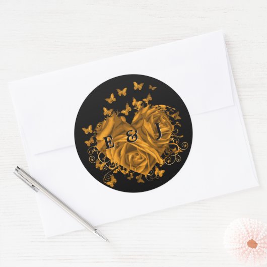 Gouden hart bruid & bruidegom vlinders wervelingen ronde sticker (Envelop)