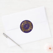 Gouden kam met monogram initiaal op paars ronde sticker (Envelop)