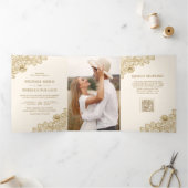 Gouden Kant Ivoor Crème Foto QR Code Bruiloft Drieluik Uitnodiging (Binnen)