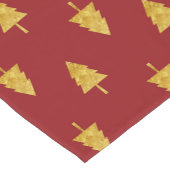 Gouden kerstbomen op rode achtergrond korte tafelloper (Hoek)