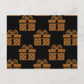 Gouden kerstcadeaus op zwart feestdagenkaart (Voorkant)