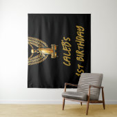 Gouden ketting 1 Drip #1 1e verjaardagsfeestje Wandkleed (In situ)