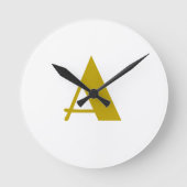 Gouden kleur Custom Monogram Initiaal Letter Plain Ronde Klok (Voorkant)