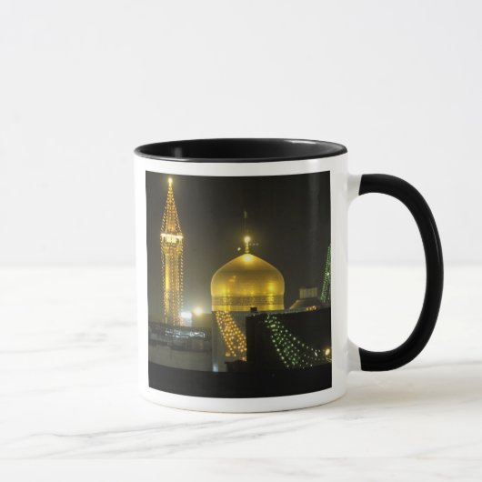 Gouden koepel van het Imam Reza-heiligdomcomplex b Mok (Rechts)