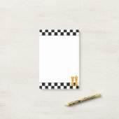 Gouden koningin & koning op zwart & wit schaakpost post-it® notes (Op bureau)