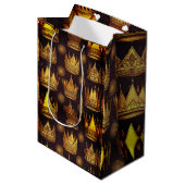 Gouden kronen patroon medium cadeauzakje (Voorkant Gekanteld)