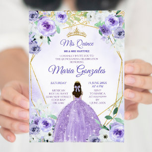 Gouden Kroon en Paarse Bloemen Quinceañera Kaart