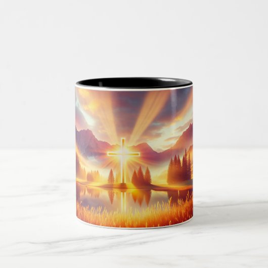 Gouden kruis onder een glorieuze zonsopgang tweekleurige koffiemok (Center)
