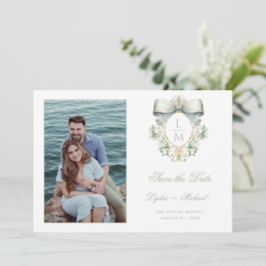 Gouden kuif met groene boog save the date (Staand voorkant)