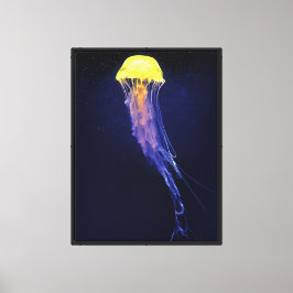 Gouden kwal in diepblauwe lichtgevende oceaan canvas afdruk