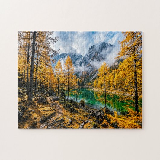 Gouden lariksbos bij bergmeer legpuzzel (Horizontaal)