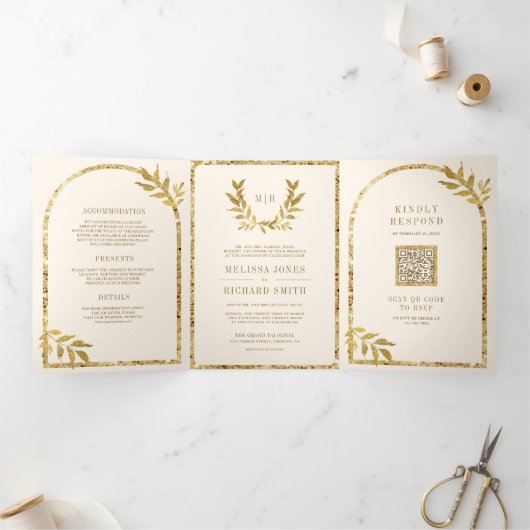 Gouden Laurel Krans Bladeren Cream Wedding Drieluik Uitnodiging (Binnen)