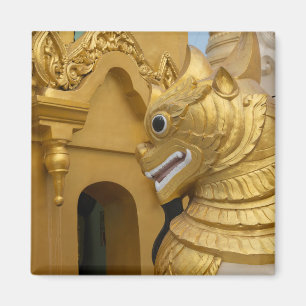 Gouden Leeuwenbeeld Bij Tempel Magneet