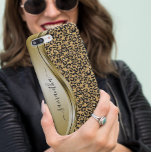 Gouden Leopard Handgeschreven Naam Metaal Case-Mate iPhone Case<br><div class="desc">Dit ontwerp is ook beschikbaar op andere telefoonmodellen. Kies het Type van Apparaat om andere hoesjes van iPhone, van Samsung Galaxy of van Google te zien. Sommige stijlen kunnen worden gewijzigd door Stijl te selecteren als dat een optie is. Dit ontwerp kan op het gebied worden gepersonaliseerd dat door de...</div>