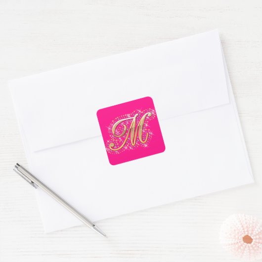 Gouden letter M - Sticker (Envelop)