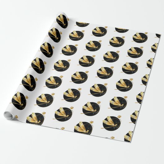 Gouden libel in zwarte cirkel cadeaupapier (Uitgerold)