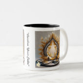 Gouden licht meditatie tweekleurige koffiemok (Voorkant rechts)