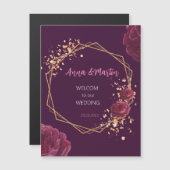 gouden lijst met bloemen op een bordeauxrode achte magnetische uitnodiging (Voorkant / Achterkant)
