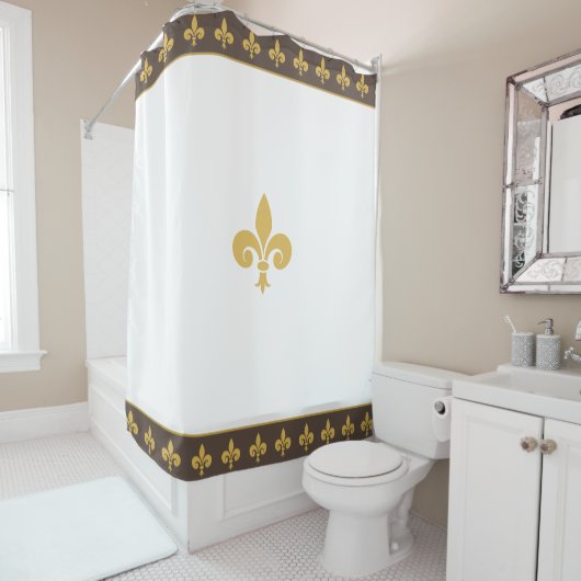 gouden lippenbloemen op bruin en wit douchegordijn (In situ)