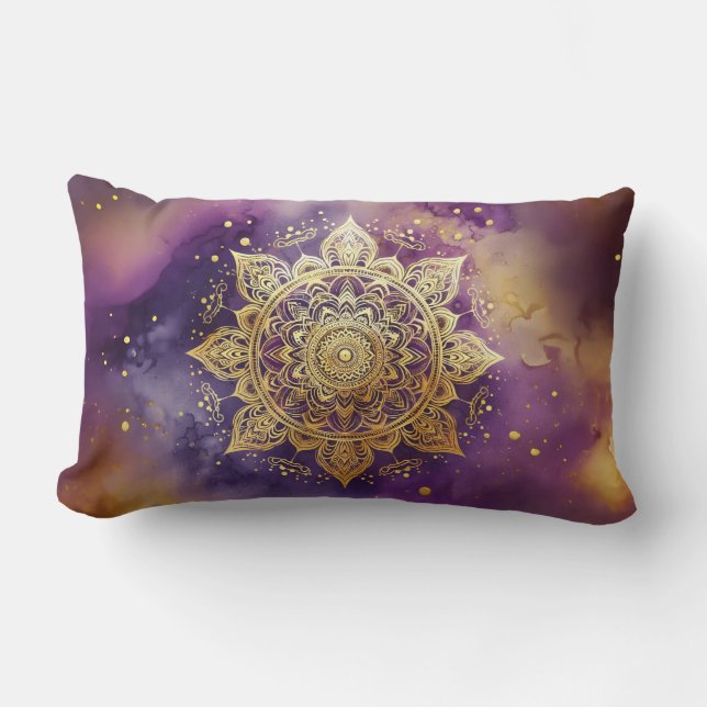 Gouden Mandala op Paarse Waterverf Kussen (Voorkant)