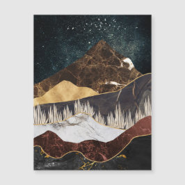 Gouden marmeren berg onder sterrenhemel