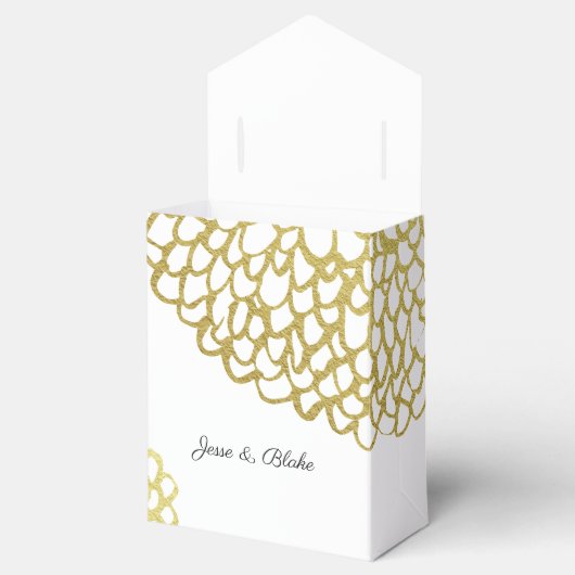Gouden met de hand getekend bloembladpatroon trouw bedankdoosjes (Geopend)