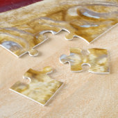 Gouden metaalwerk op deur legpuzzel (Zijkant)