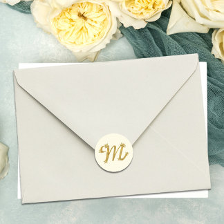 Gouden monogram letter M met bloemdetails crème Ronde Sticker