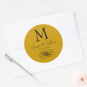 Gouden Monogram Logo Namen Datum Bruiloft Label (Envelop)