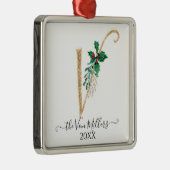 Gouden Monogram V Glitter Kerst Holly Foliage Metalen Ornament (Rechts)