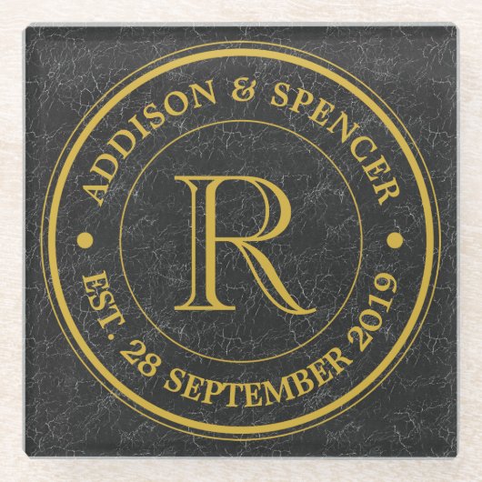 Gouden Monogram Zwart Lederen Bruiloft Jubileum Glazen Onderzetter (Voorkant)