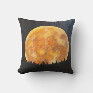 Gouden nacht volle maan over het dennenbos kussen