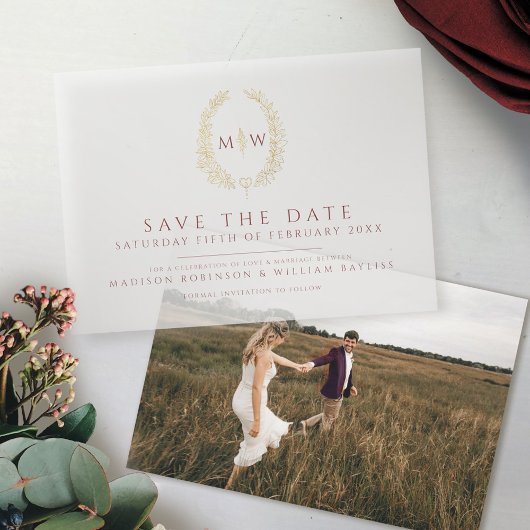 Gouden ovaal monogram donkerrood save the date bru vellum uitnodigingen