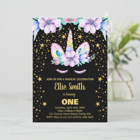 Gouden Paarse Zwarte Eenhoorn Verjaardagsuitnodigi Kaart (Staand voorkant)