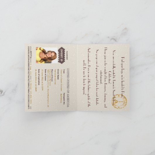 Gouden Paspoort Verjaardag Uitnodiging (Binnen)